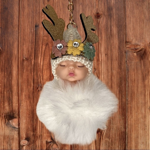 SLEEPY BABY BIG POMPON IN WHITE CHARM KEYCHAIN NEW - Picture 1 of 4